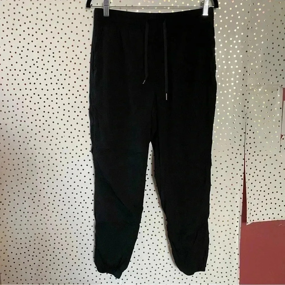Lululemon In Depth Jogger Black - Picture 2 of 10